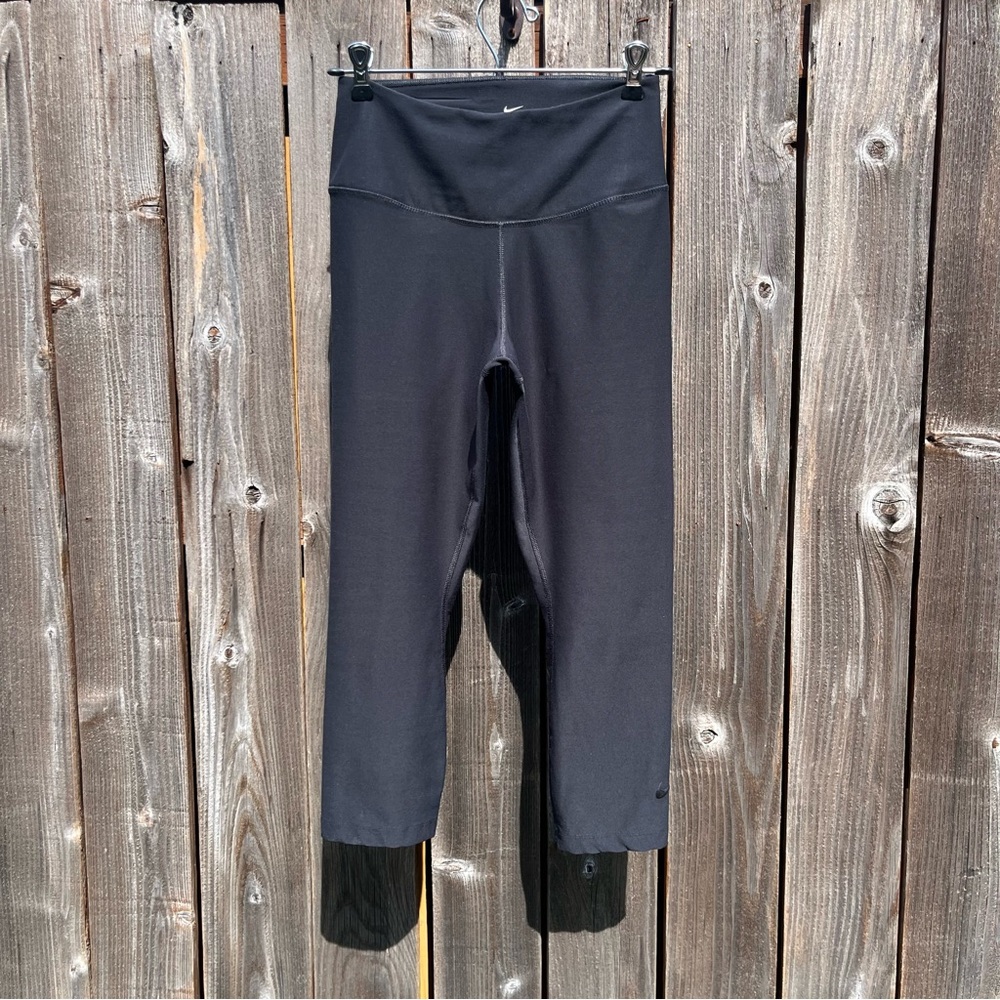 Nike black dri-fit ten one legend 3/4 length pant size medium